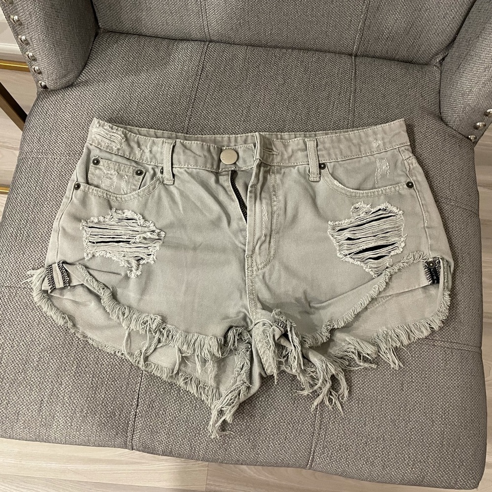 Gray shorts